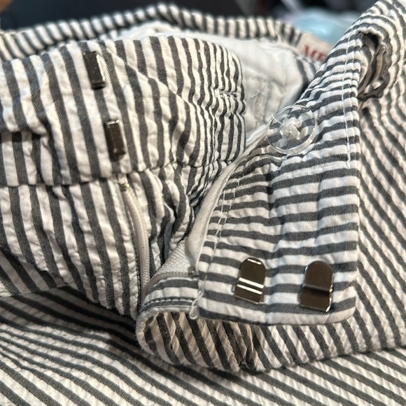 Merona Classic Gray & White Striped Seersucker zip pants, 4 Pocket, 16, EUC - Picture 5 of 7